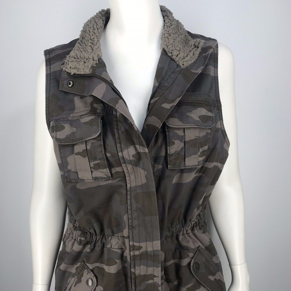 Sonoma Gray Camouflage Sherpa-Lined Utility Vest